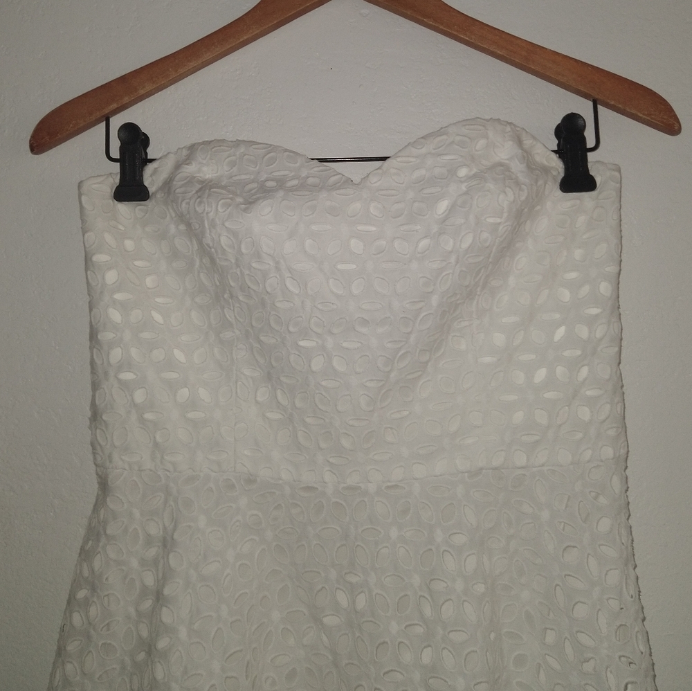 NWT ANN TAYLOR Strapless White Floral Eyelet Midi Dress - Picture 5 of 8